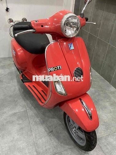 Piaggio Vespa LX150 màu Đỏ