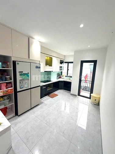 HẬU GIANG Q6, SÁT BÊN QUẬN 5, HẺM 6M CÁCH MT 20M, DT 82M2 NGANG 7.6m