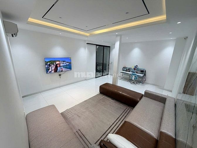 HẬU GIANG Q6, SÁT BÊN QUẬN 5, HẺM 6M CÁCH MT 20M, DT 82M2 NGANG 7.6m