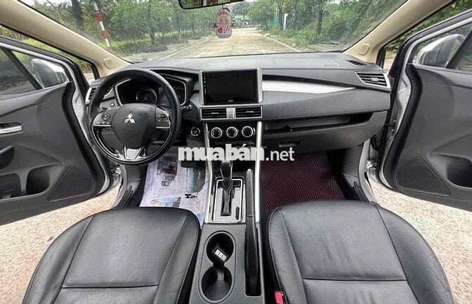 Mitsubishi Xpander 1.5 AT 2021 Bạc