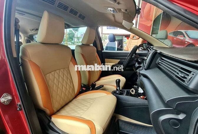 Suzuki Ertiga 2021 Số sàn 1.5L Đỏ