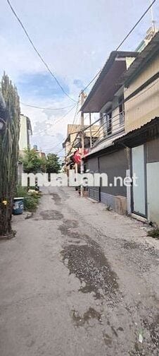 nhà lầu suốt 1/ Nguyễn Thị Trọn