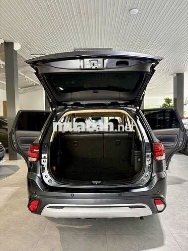 Mitsubishi Outlander CVT 2022 Xám