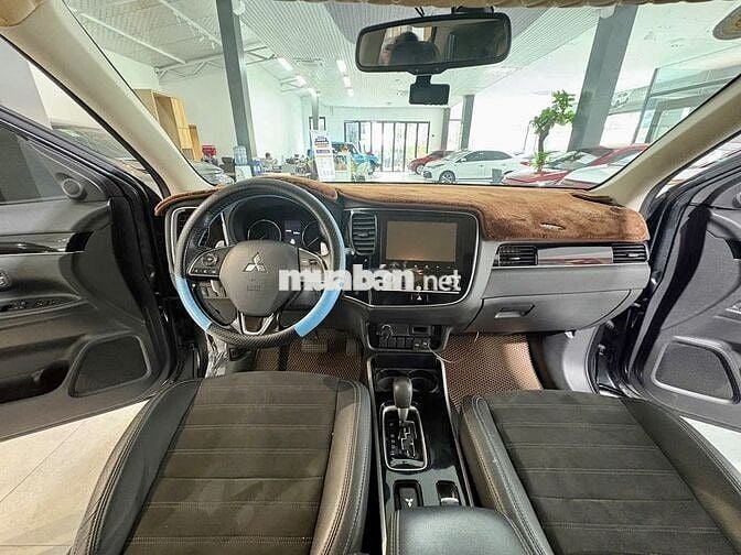 Mitsubishi Outlander CVT 2022 Xám