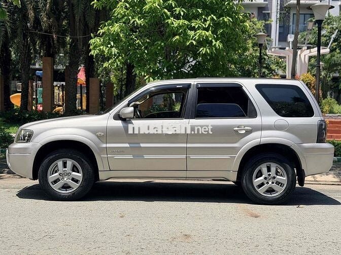 Ford Escape XLS Vàng cát, sx 2008, không lỗi
