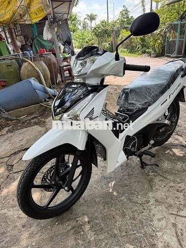 Honda Future 125 2025 Trắng đen 1000 km