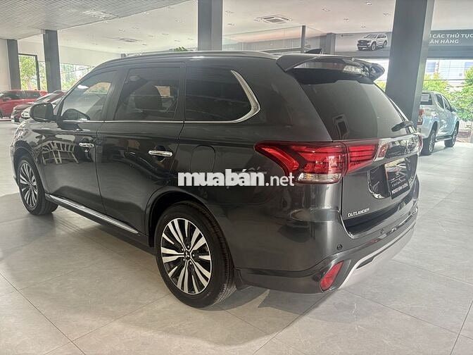 Mitsubishi Outlander CVT 2022 Xám