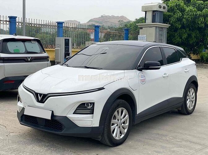 VinFast VF6 Eco 2025 Trắng 57413 km