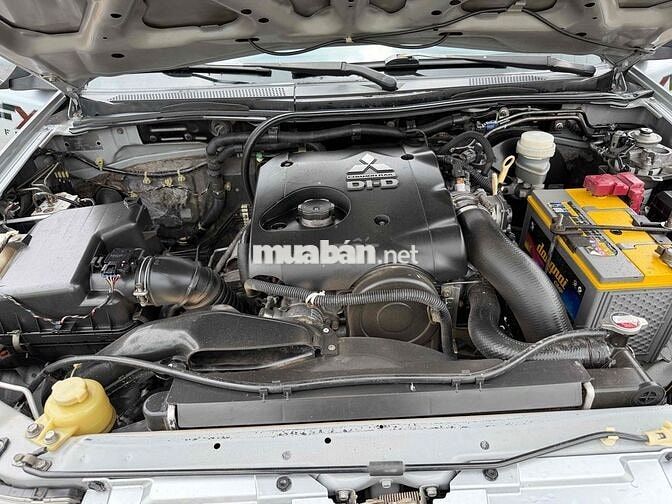Mitsubishi Triton 2011 2 Cầu Số Tự Động Máy Dầu