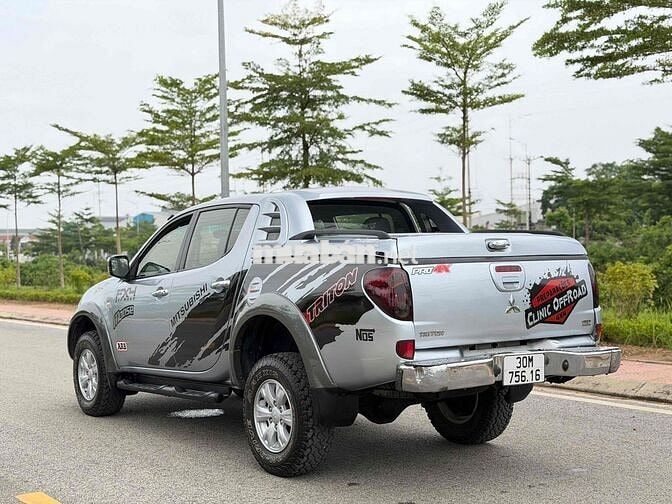 Mitsubishi Triton 2011 2 Cầu Số Tự Động Máy Dầu