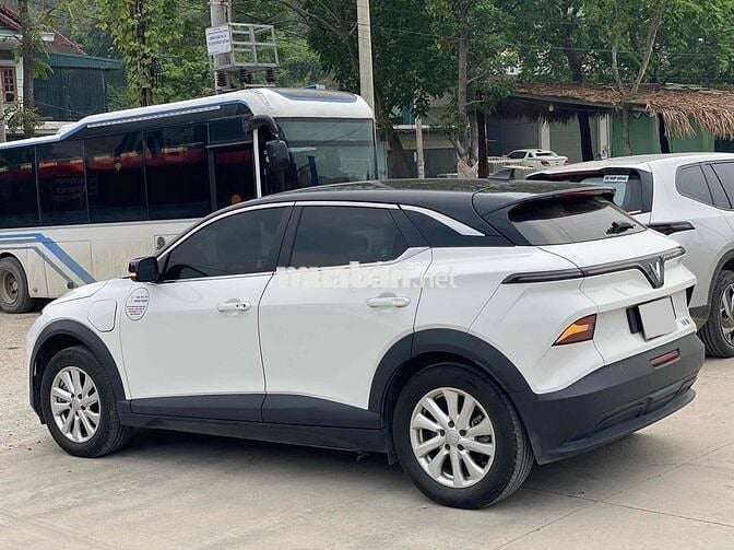 VinFast VF6 Eco 2025 Trắng 57413 km