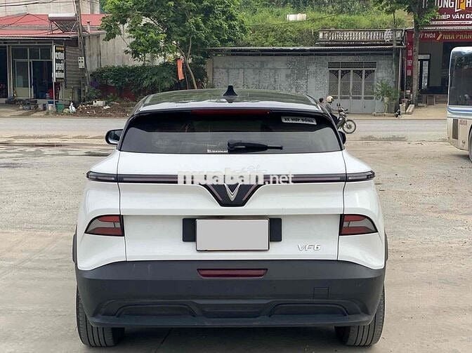 VinFast VF6 Eco 2025 Trắng 57413 km