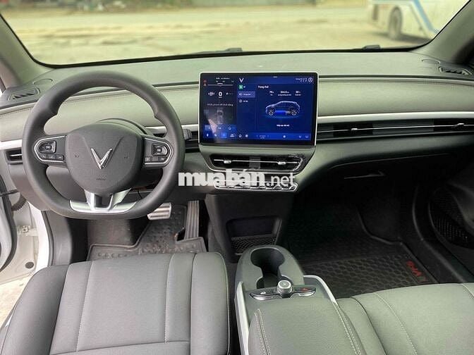 VinFast VF6 Eco 2025 Trắng 57413 km
