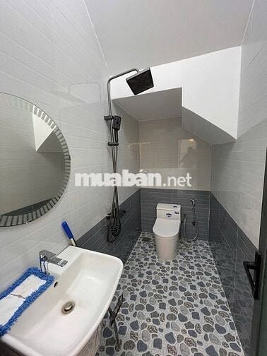 BÁN NHÀ 1 TRỆT 1 LẦU HẺM 9 PHẠM NGỌC HƯNG,GẦN CĐ KINH TẾ,ĐH Y DƯỢC