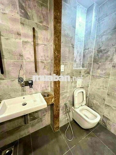 Bán nhà Hẻm xe hơi Phan Đăng Lưu, PN cho thuê 28Triệu/Tháng. Giá