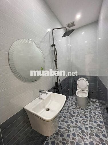 BÁN NHÀ 1 TRỆT 1 LẦU HẺM 9 PHẠM NGỌC HƯNG,GẦN CĐ KINH TẾ,ĐH Y DƯỢC