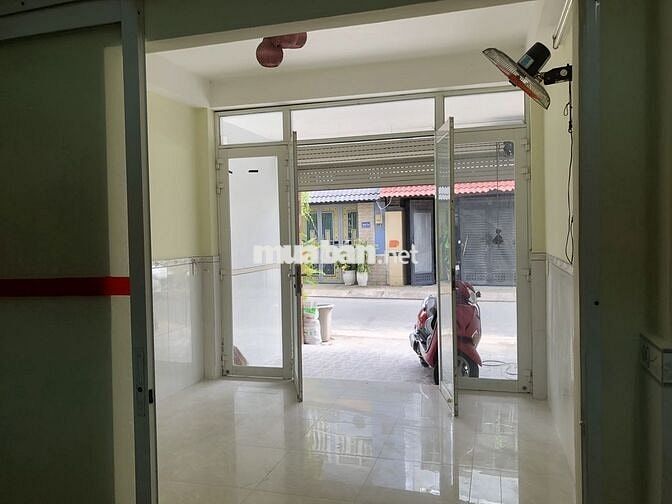 Cho thuê nhà nguyên căn P15 Tân Bình, hẻm xe hơi, gần CC Phúc Yên