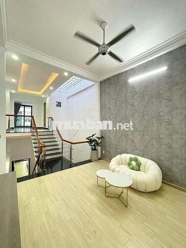 BÁN NHÀ 4 PN NGAY TRUNG TÂM - NGAY DƯỢC HẬU GIANG ĐƯỜNG NGUYỄN VĂN CỪ