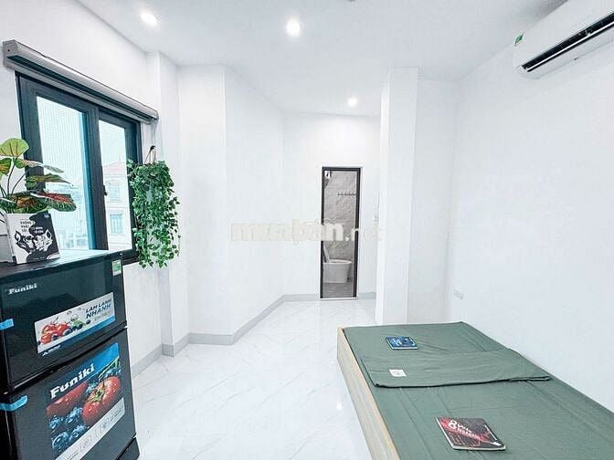 Nhà có phòng ngay 143 Nguyễn Chính. Có đầy đủ đồ bếp từ, hút mùi.