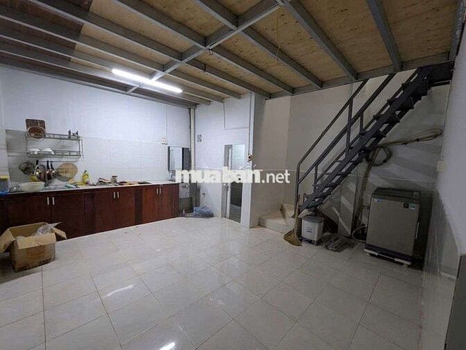 🔥 Nhà Nguyên Căn – 2PN 2WC,, Gần Hẻm Xe Hơi, Chỉ 7.5 Triệu/Tháng 🔥