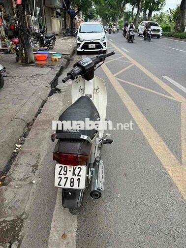Honda Dream Nâu, trắng Xăng