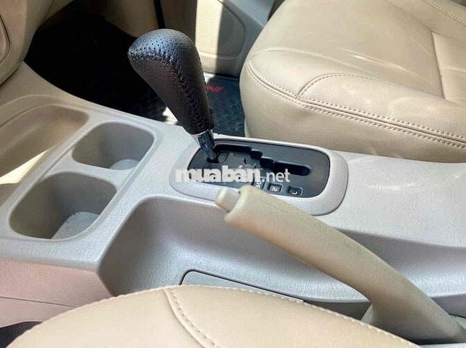 Toyota Innova 2.0G 2016 Bạc 103.000 km Số tự động