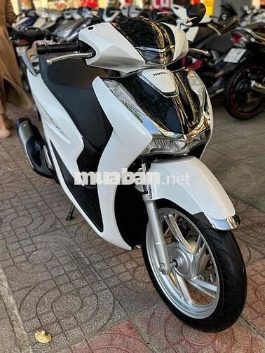 Honda SH 2025 Trắng Đen