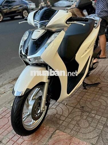 Honda SH 2025 Trắng Đen
