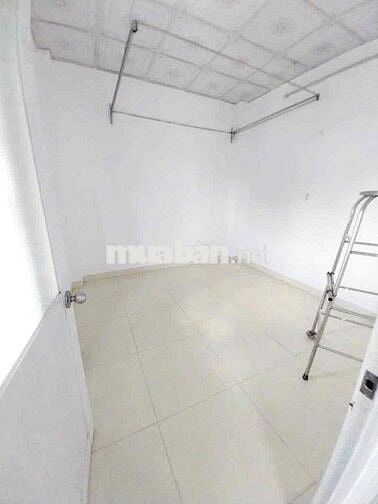 NHÀ GÓC 2 MẶT TIỀN HẺM LÊ VĂN KHƯƠNG