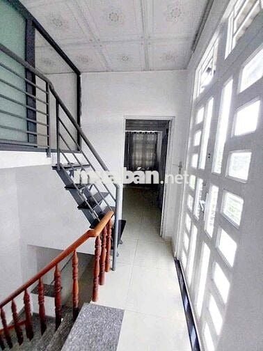 NHÀ GÓC 2 MẶT TIỀN HẺM LÊ VĂN KHƯƠNG