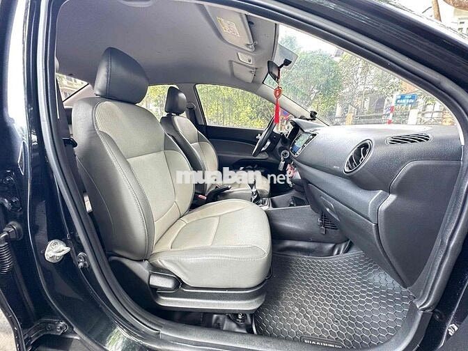 Kia Soluto 2020 MT Số sàn Xăng Đen 5 chỗ