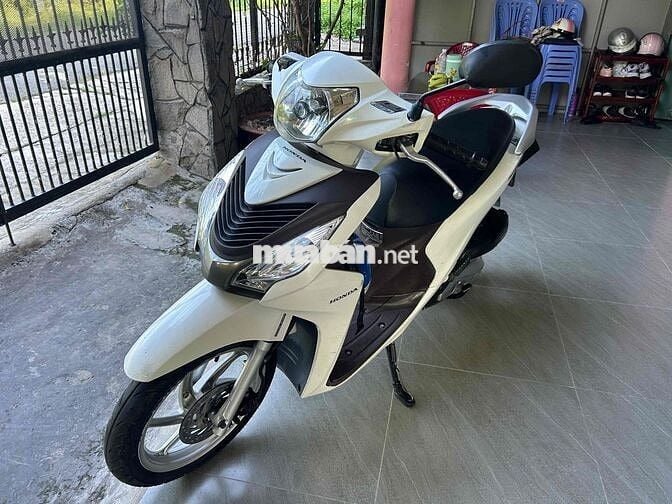 Honda Vision 2017 Trắng bstp