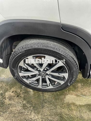 Toyota Corolla Cross Hybrid Trắng Tự động