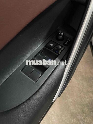 Toyota Corolla Cross Hybrid Trắng Tự động