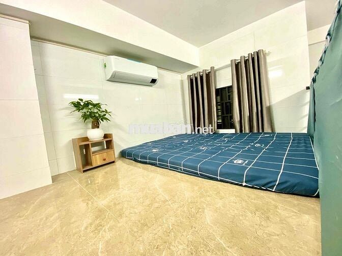Căn Hộ Full Nội Thất có Ban Công Ngay ĐH BKhoa