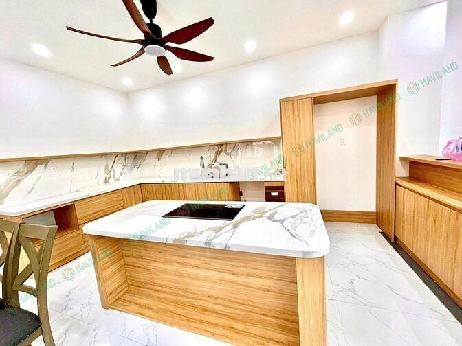 NHÀ NGUYÊN CĂN 200M2  6PN 5WC NGAY BIỂN NỘI THẤT CAO CẤP