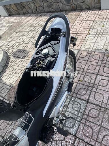 Honda Wave 50 Daelim 50cc Trắng