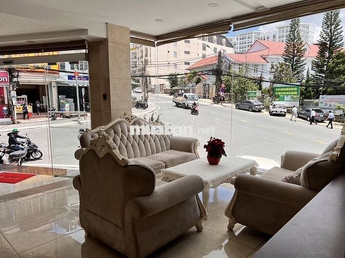 KHÁCH SẠN THIÊN LÝ ĐÀ LẠT TUYỂN NHÂN VIÊN PHÒNG 