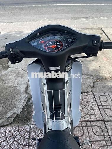 Honda Wave 50 Daelim 50cc Trắng