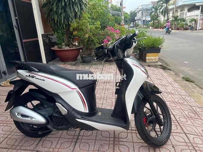 Honda SH Mode 2017 Trắng đen