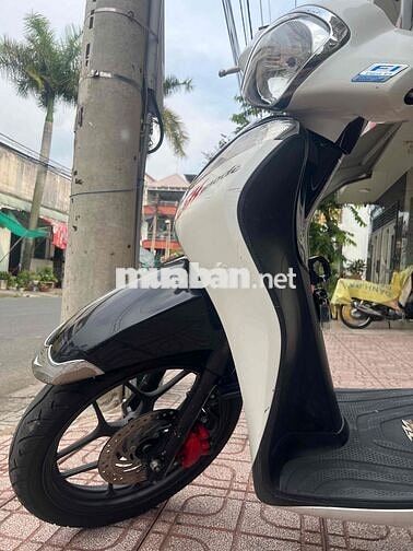 Honda SH Mode 2017 Trắng đen