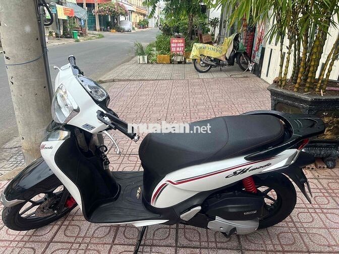 Honda SH Mode 2017 Trắng đen