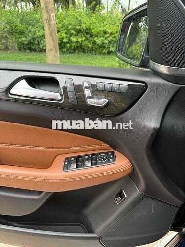 Mercedes GLS 400 2016 Xanh đen 7 chỗ