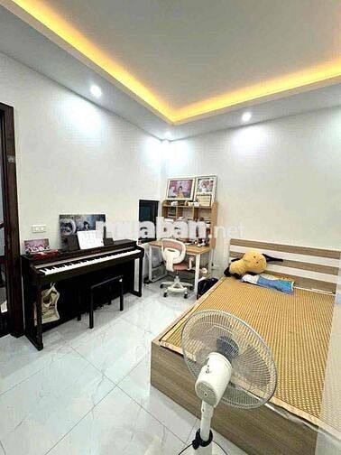 20m ra oto đỗ phố Thanh Lân 34m2 x5T giá 5 tỷ sổ đỏ CC dân xây nông có