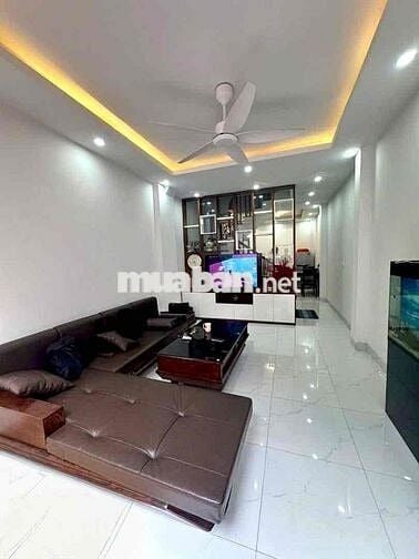 20m ra oto đỗ phố Thanh Lân 34m2 x5T giá 5 tỷ sổ đỏ CC dân xây nông có