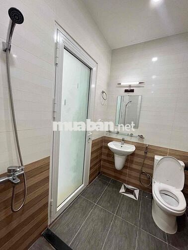 CHÍNH CHỦ CHO THUÊ CĂN HỘ BAN CÔNG MẶT TIỀN PHẠM VĂN CHÍ   📍