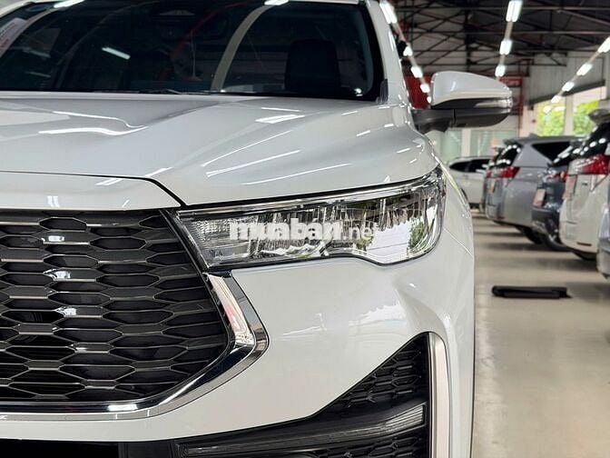 7 Chỗ. Xăng lai Điện - INNOVA CROSS HYBRID 2024