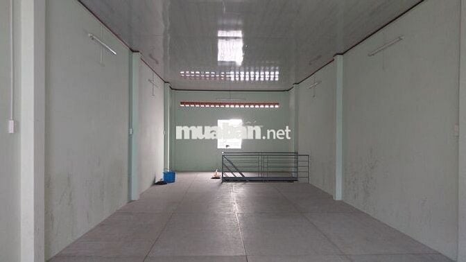 Nhà cho thuê, đường Bình Trị Đông 170m2 Hẻm rộng 8m xe tải vào ra được