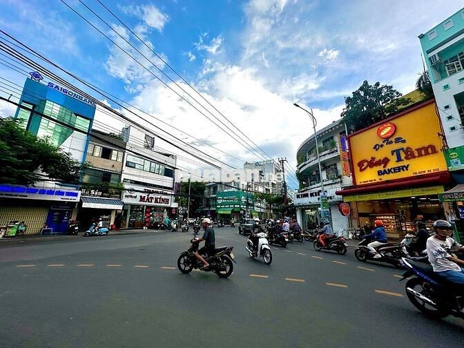 CHO THUÊ MẶT BẰNG 100M² - NGÃ TƯ HOÀNG DIỆU – TRƯNG NỮ VƯƠNG