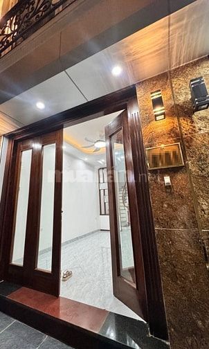 CHỈ HƠN 7 TỶ NHÀ MỚI -THỤY PHƯƠNG – GẦN PHỐ - VÀI PHÚT ĐI BỘ RA CÔNG V